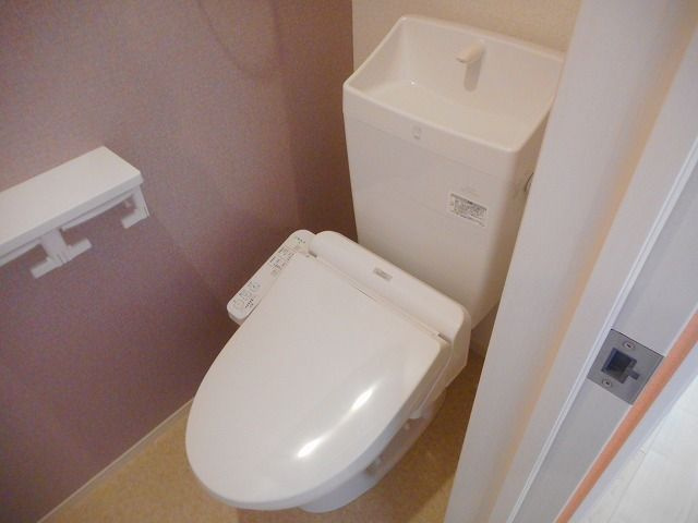 ポートリーフのトイレ|コンパクトで使いやすいトイレです