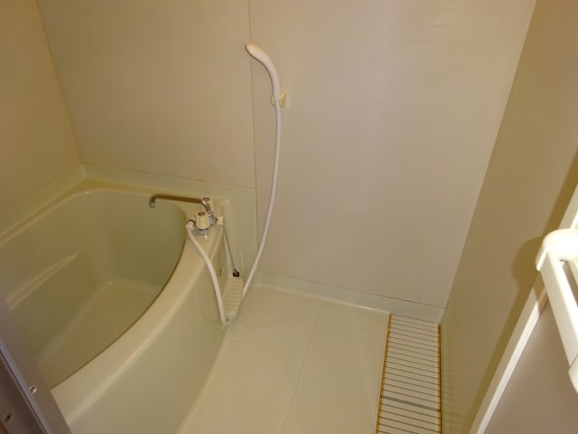 日々の疲れを癒すお風呂付です