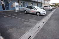 駐車場があるので、車を買う予定の方も安心です