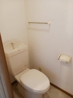 清潔感のあるトイレです
