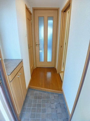 毎日通る玄関はこちらです