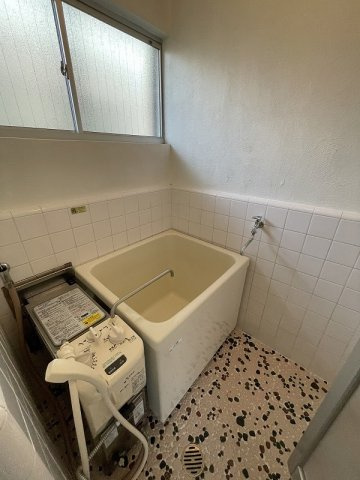 コンパクトで使いやすいお風呂です