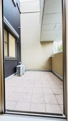 筑紫野市大字原田のアパートのバルコニー