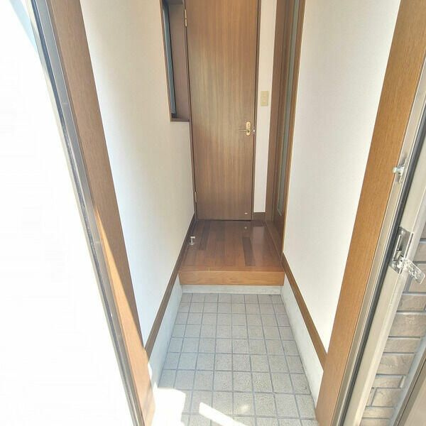 サンシャイン西蒲田の玄関