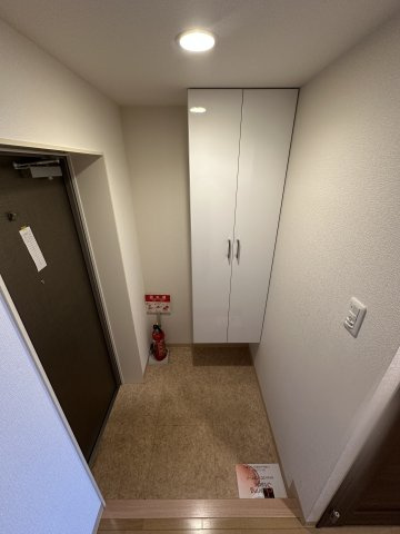 川崎市麻生区栗木台５丁目の賃貸マンションの玄関
