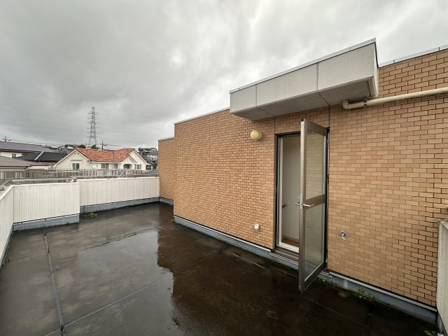 川崎市麻生区栗木台５丁目の賃貸マンションのバルコニー