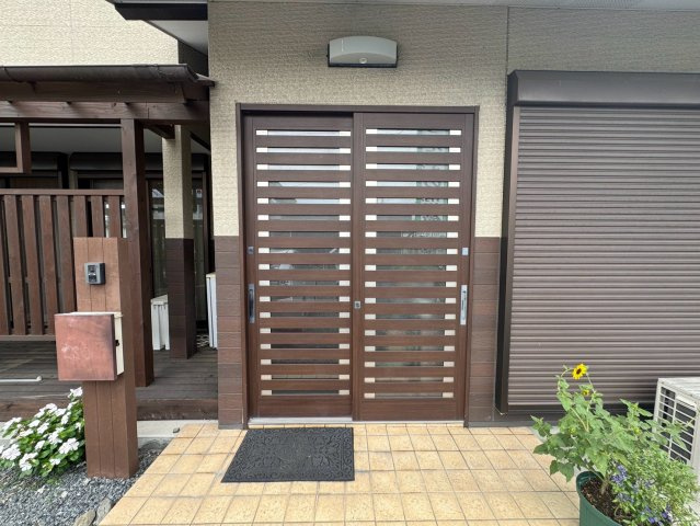 築浅で自然に囲まれたゆとりある暮らし♪秩父市黒谷の玄関|ゆったりとした玄関です