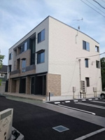落ち着いた雰囲気の外観です