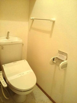 清潔感のあるトイレです