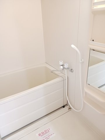 日々の疲れを癒すお風呂付です