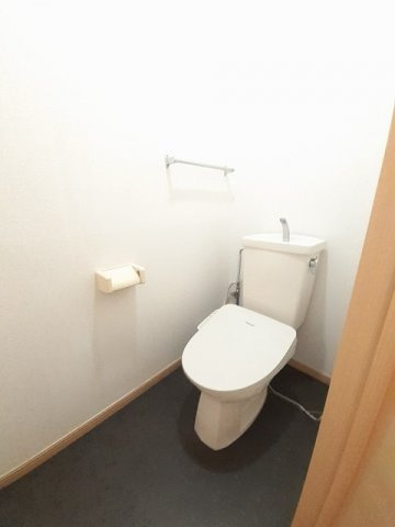 シンプルで使いやすいトイレです
