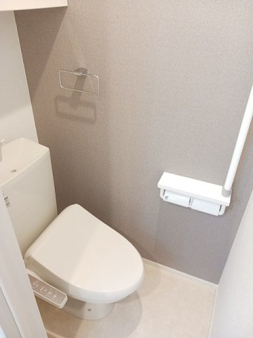 清潔感のあるトイレです
