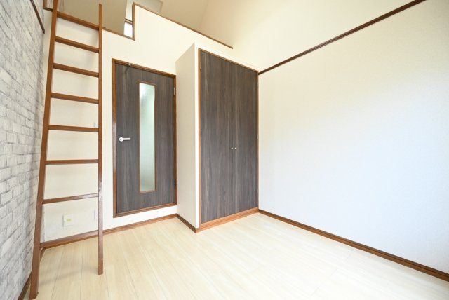 広々とした洋室です