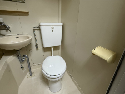 コンパクトで使いやすいトイレです