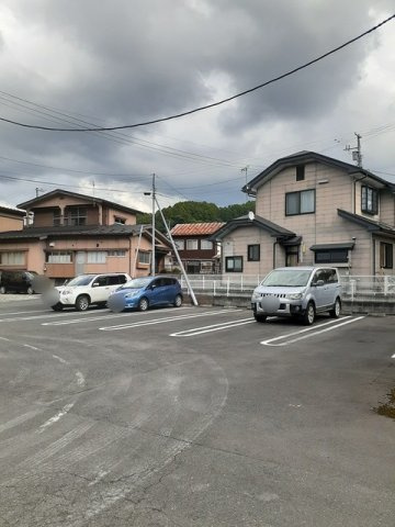 ソーレ・グランデの駐車場