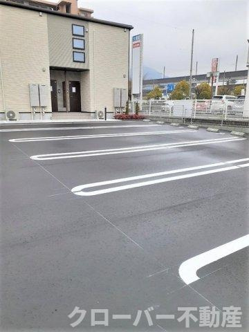 ルーベル宇多津Ⅲ　Ｃの駐車場