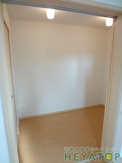 【内装】 | 洋室３帖