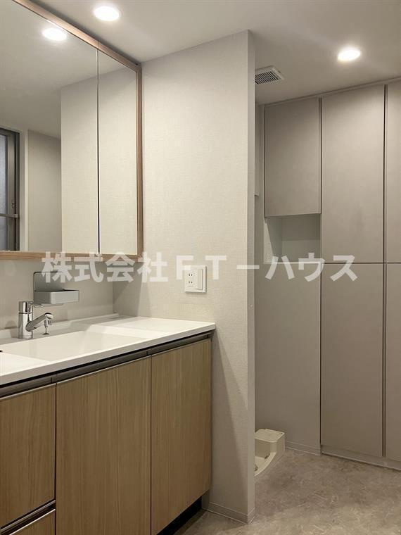 プラウド船橋本町通りの独立洗面台