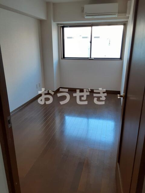 フレックスタワー横浜関内の内装|洋室６帖　エアコン有（退去前）