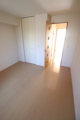 サニーコートの洋室