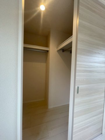 シャーメゾン安満西の町の収納