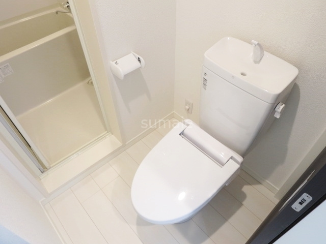 コーラルヴィラのトイレ|温水洗浄機能付きトイレです