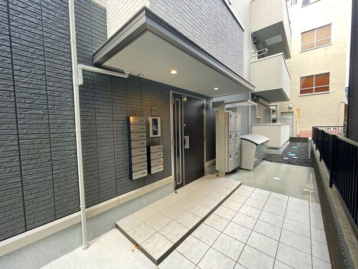 ヴィアルCITY西条のエントランス