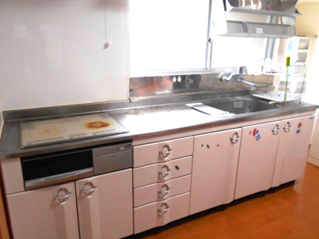 上条５丁目中古住宅のキッチン