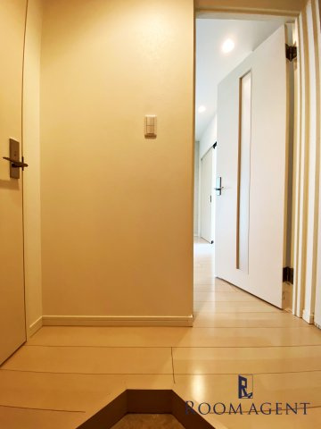 Le Grand六番町の玄関