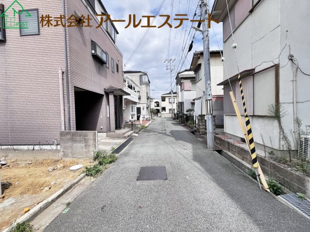 加古川市平岡町新在家　　JR「東加古川駅」徒歩10分の前面道路含む現地写真