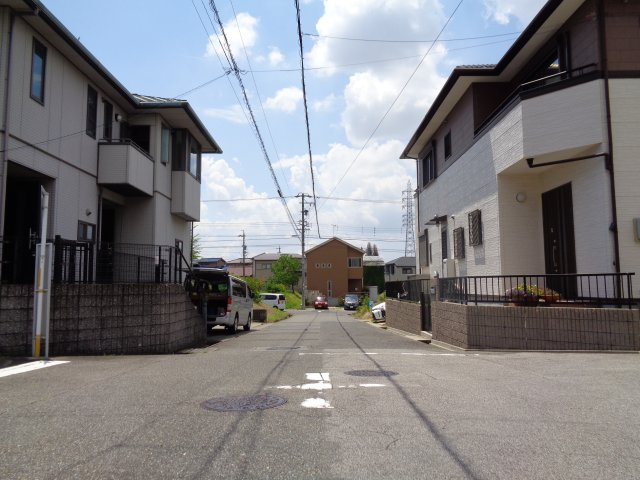 日進市赤池南２丁目戸建の前面道路含む現地写真|前面道路写真