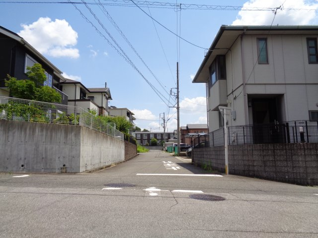 日進市赤池南２丁目戸建の前面道路含む現地写真|前面道路写真