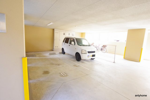 villa淀川　仲介手数料無料の駐車場