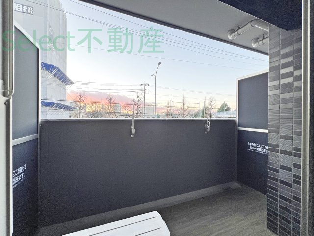プレサンスＮＡＧＯＹＡファストのバルコニー