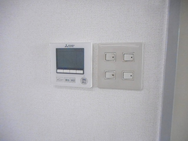 万場２丁目倉庫付事務所Ｂの設備