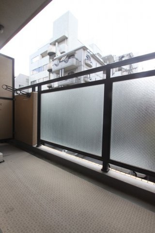 サンテミリオン門前仲町のバルコニー