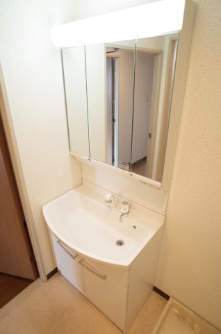 エランドールの洗面所|他部屋の参考写真です。