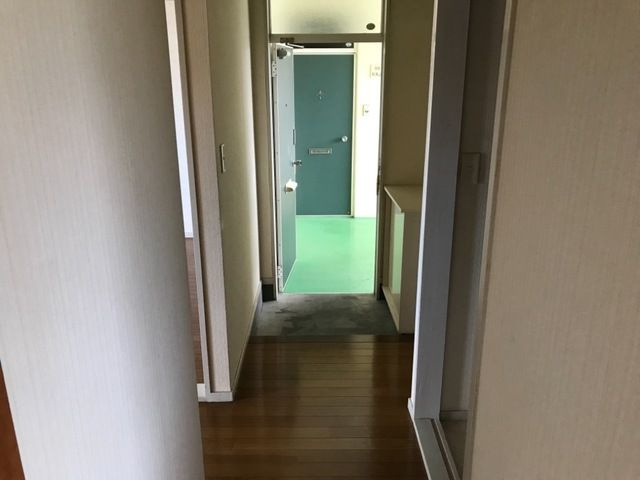 ＥＹハイツの玄関