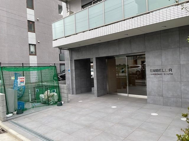 アンベリール川崎サウスのエントランス