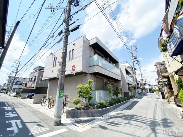 アローズ王子神谷の外観