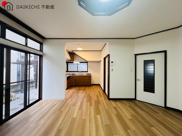 【居間・リビング】 | 川越市かし野台2丁目　中古戸建