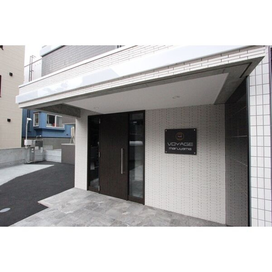 【エントランス】ヴォヤージュ円山 
