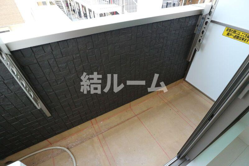 板橋区成増３丁目のアパートのバルコニー