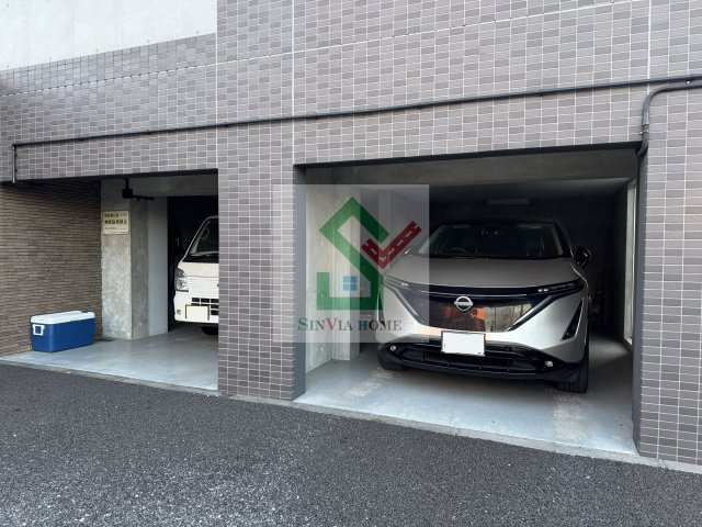 ストーンフォレストの駐車場