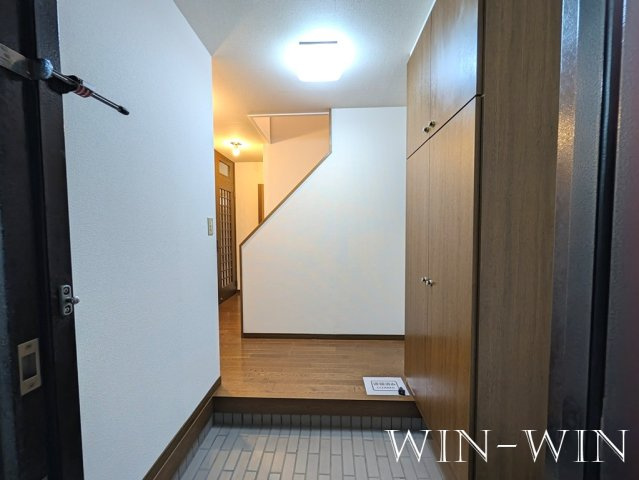 つつじが丘貸家群の玄関