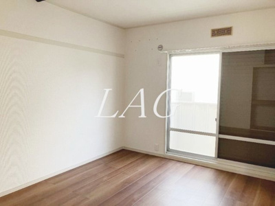 【居間・リビング】 | 井上ハイツ | 洋室のお部屋です。