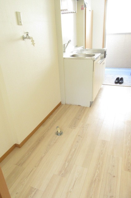 クローバー1番館の設備|室内に洗濯機置き場ございます