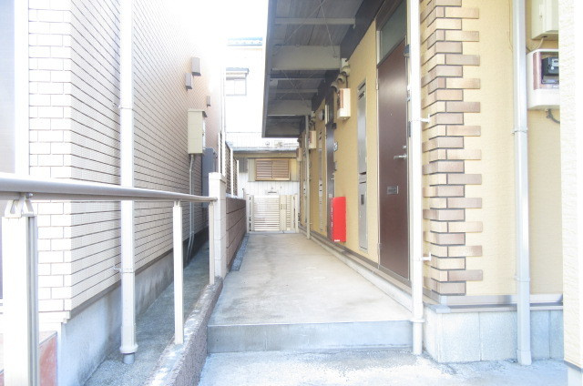 クローバー1番館のエントランス|入口部分です