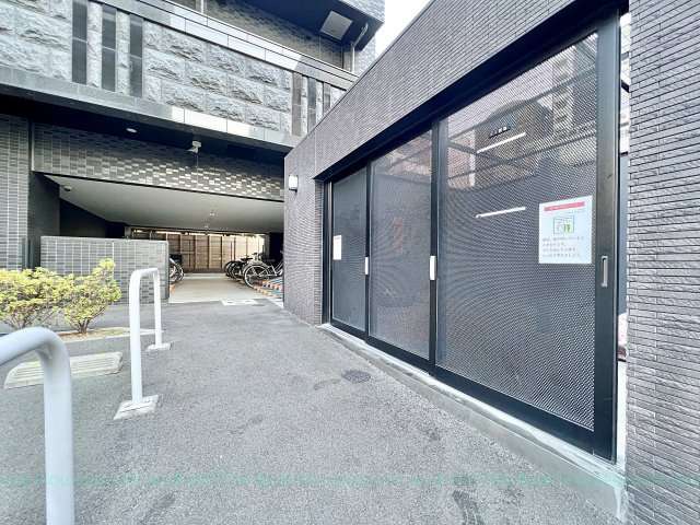 プレサンスＳＡＫＡＥフロント