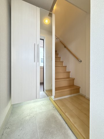 フェリス ウィステリアの玄関